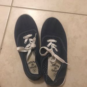 Kids navy blue sneaker